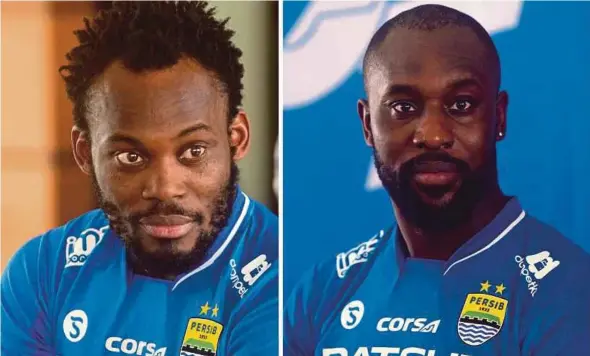  ??  ?? Michael Essien (left) and his former Chelsea teammate Carlton Cole play for Persib Bandung.