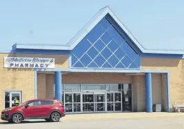  ?? CHELSEY GOULD • TRURO NEWS ?? The west entrance to the Truro Mall is where Home Hardware will be relocating from its Willow Street location.