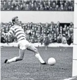  ?? ?? Kenny gets Celtic’s goal in the 1971 Final