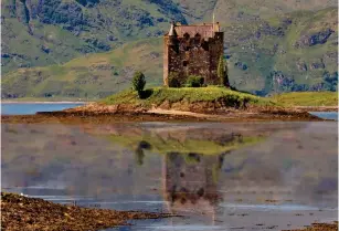  ?? ?? Mik Coia took this image of Castle Stalker, north of Oban