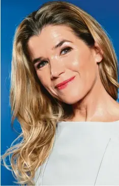  ?? Foto: Christoph Soeder, dpa ?? Anke Engelke glaubt an ein Leben nach dem Tod: „Ich kann mir nicht vorstellen, dass das alles zu Ende ist, nur weil wir sterben“, sagt sie.