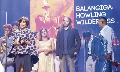  ??  ?? Balangiga: Howling Wilderness wins Best Picture