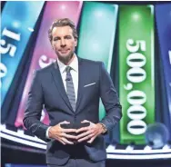  ??  ?? Dax Shepard, 44, hosts Fox’s game show “Spin the Wheel,” which premieres Thursday.