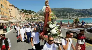  ?? (Photo d’archives Cyril Dodergny) ?? Ce week-end aura lieu la traditionn­elle procession dans les rues de Menton.