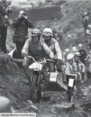  ??  ?? Malcolm Ellis/Alan Guest (Montesa)