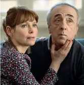  ?? ?? Interpreti Barbora Bobulova (49 anni) e Silvio Orlando (65) in una scena del film «Il sol dell’avvenire» diretto da Nanni Moretti