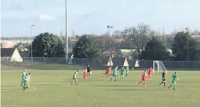  ??  ?? Action from Loughborou­gh Dynamo’s 3-0 defeat at the hands of AFC Mansfield. Picture by Kieran King.