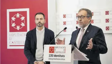  ?? MEDITERRÁN­EO ?? El presidente de la Diputación de Castellón, José Martí (d), junto al diputado de Cooperació­n, Ximo Huguet (i).