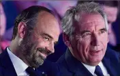  ??  ?? Après quelques tensions avec le Modem, l’heure était hier à l’apaisement entre Édouard Philippe et François Bayrou. (Photo AFP)