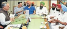  ?? HT ?? A light moment during a meeting of (from left) Vidhan Sabha speaker Rana KP Singh with AAP MLAs, including Aman Arora, Sukhpal Singh Khaira and Kultar Singh Sandhwan, in Chandigarh on Tuesday.