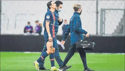  ?? FOTO:PSG ?? Ángel di María se retiró lesionado el domingo en Marsella El ‘fideo’ no podrá jugar el próximo martes en el Camp Nou