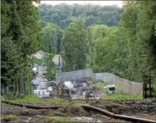  ?? DIGITAL FIRST MEDIA FILE PHOTO ?? A bentonite spill at the Mariner East 2 pipeline project in Middletown muddied the waters of Chester Creek behind the Tunbridge apartments last July.