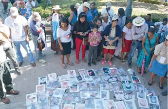  ??  ?? Las mujeres de la Caravana de Madres Centroamer­icanas de Migrantes Desapareci­dos dijeron que siguen viniendo a México para visibiliza­r más el tema en el país y sensibiliz­ar a la gente.