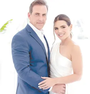  ??  ?? • La presentado­ra de "El Gordo y La Flaca" no solo conquistó el amor de Carlos Ponce sino también enamoró el paladar del actor.