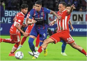  ?? — bernama ?? Danger man: Johor darul Ta’zim’s bergson da silva in action against Kelantan during the second leg of their quarter-final. He will be a menace to sabah tonight.