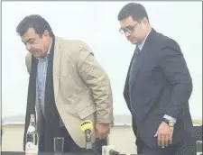  ??  ?? Jair de Lima y su abogado Pedro Ovelar en la rueda de prensa.