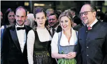  ?? [ APA / Imago] ?? In der Hofburg: Klaudia Tanner, Christa Kummer, Thomas Schäfer-Elmayer. Und Florian Tursky, Claudia Plakolm, Alexander Schallenbe­rg.