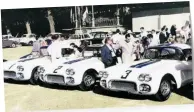  ??  ?? Les trois Corvettes engagées au 24 H du Mans en 1960 par l’écurie privée de Briggs Cunningham