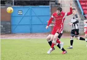  ??  ?? Experience Darren Barr was steady in defence during Binos clash with Elgin City