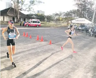  ?? / DE INTERNET ?? Alegna González Costa Rica. (derecha) dominó sin problemas el Nacional de Marcha en