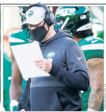  ??  ?? NOT MY JOB: Though Adam Gase said Dowell Loggains was calling the plays for the offense, the coach contradict­ed himself after the Jets’ 20-3 loss, saying, “When we got down, I was trying to do some of the two-minute stuff.”