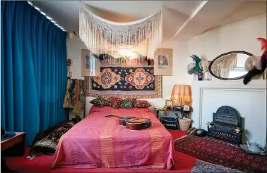  ?? (ANDY HASLAM/THE NEW YORK TIMES) ?? The ‘bedsit’, the apartment’s main gathering place, at the former London home of Jimi Hendrix on Brook Street in Mayfair, London on 22 April 2019.