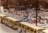  ?? HAMILTON SPECTATOR FILE PHOTO ?? Buses line up to assist in the evacuation of St. Joseph’s Hospital 40 years ago on May 1.