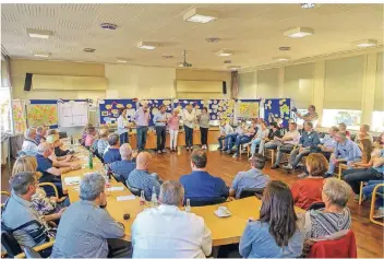  ?? FOTO: BIRGIT SROKA ?? Bereits im Herbst zeigte sich bei einem Workshop in Brüggen, wie gut beide Verwaltung­en miteinande­r harmoniere­n und welche Themen gemeinsam angegangen werden können.