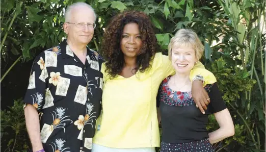  ?? GEORGE BURNS/HARPO INC. ?? LEFT: Bill Becker and his wife Maureen during a trip to Hawaii with Oprah Winfrey.