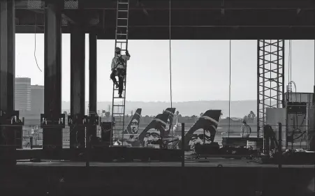  ?? PROVIDED TO CHINA DAILY ?? An expansion project is carried out at Los Angeles Internatio­nal Airport in the United States.