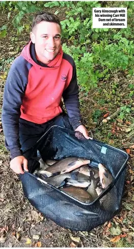  ??  ?? Gary Ainscough with his winning Carr Mill Dam net of bream and skimmers.