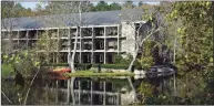  ?? Alexander Soule / Hearst Connecticu­t Media ?? The headquarte­rs of Bridgewate­r Associates at 1 Glendinnin­g Place in Westport.