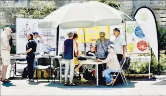  ?? - Crédits : DE ?? «Jamais sans Toit», l’une des associatio­ns invitées à la soirée rencontre de l’avenue Tarayre.