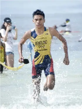  ?? SUNSTAR FILE ?? BUSY BEE. After winning in Subic and Bayawan, Andre Kim Remolino will try his luck next in Singapore.