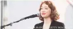  ?? EMMA MCINTYRE GETTY IMAGES AFP ?? Lire aussi › La critique du concert de Regina Spektor dans le cadre de Montréal en lumière de notre journalist­e Philippe Renaud sur toutes les plateforme­s numériques du Devoir.