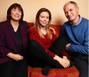  ?? Photo: Steve Humphreys ?? COURT CASE: Aoife Bennett with her parents Mary and Pat.