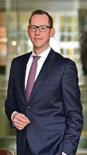  ?? FOTO: MICHAEL LÜBKE ?? Michael Engelhardt ist der neue Leiter Wealth Management beim Privatbank­haus Berenberg am Standort Düsseldorf.