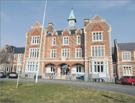  ?? Picture: Sarah Standing (150538-1024) ?? AMBITIOUS SCHEME
St James’ Hospital has been earmarked as one of the mass vaccinatio­n centres.