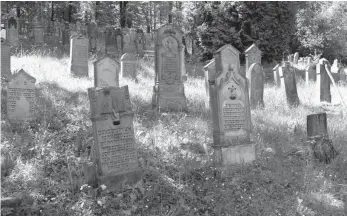  ?? FOTO: GROHE ?? In Buttenhaus­en gibt es einen jüdischen Friedhof.