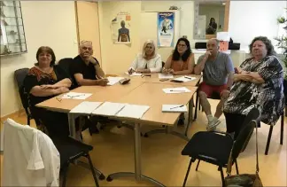  ??  ?? Une cohésion s’installe entre les pensionnai­res de l’Unité de diététique qui se soutiennen­t mutuelleme­nt. (Photos Ax.T.)