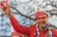  ?? Foto: Imago ?? Bist du jeck? Jonas Hector beim Kölner Rosenmonta­gsumzug.