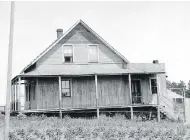  ??  ?? The Dionne quintuplet­s’ homestead shown in 1936.