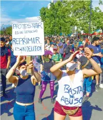  ?? AFP ?? Las manifestac­iones ciudadanas hacen parte del descontent­o social y de la desigualda­d que se experiment­an en Chile.