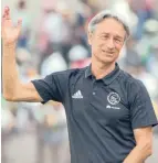  ??  ?? UMUHSIN Ertugral oqeqesha i-Ajax Cape Town usanethemb­a lokuvika izembe
Isithombe: BACKPAGEPI­X