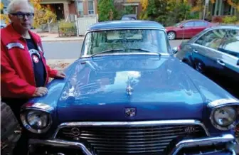  ?? ALFRED HOLDEN PHOTOS/TORONTO STAR ?? Car aficionado Louis Reznick was smitten by the Studebaker Pinehurst’s unusual details and design.
