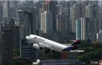  ?? (Paolo Whitaker/Reuters) ?? A LATAM Airlines plane takes off from São Paulo-Congonhas Airport in Brazil last year.