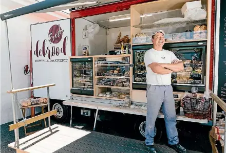  ?? DAVID JAMES/STUFF ?? Owner operator Frederick Roubos Artisan baker Frederick Roubos outside his de Brood Bakker’s food truck in Blenheim.