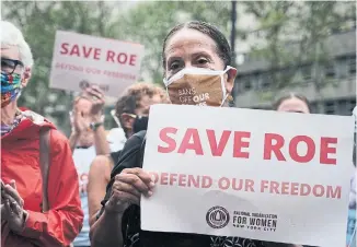  ?? SPENCER PLATT GETTY IMAGES ?? Supporters of abortion rights rally in New York City last week. The new Texas law strictly limiting abortion is a strange notion in a state that claims to worship personal freedom, Heather Mallick writes.