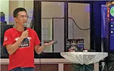  ??  ?? Sharing the features of the new TVplus, Alvin Ebrada, product manager