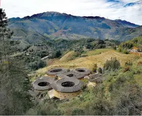  ??  ?? TULOU VIEWING DECK